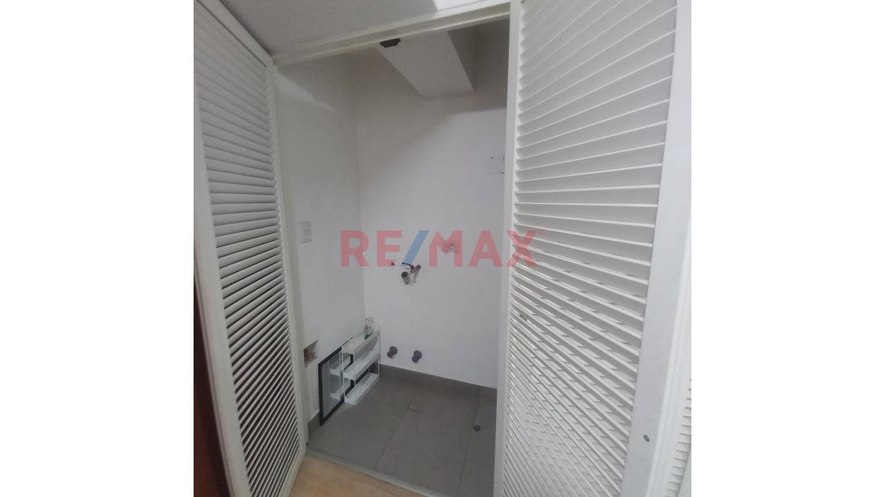 Departamento En Alquiler En Jesús María + Estacionamiento — foto 14