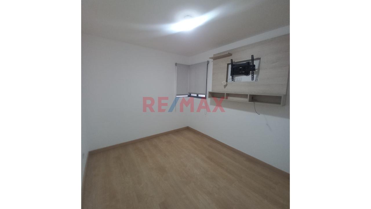 Departamento En Alquiler En Jesús María + Estacionamiento — foto 5