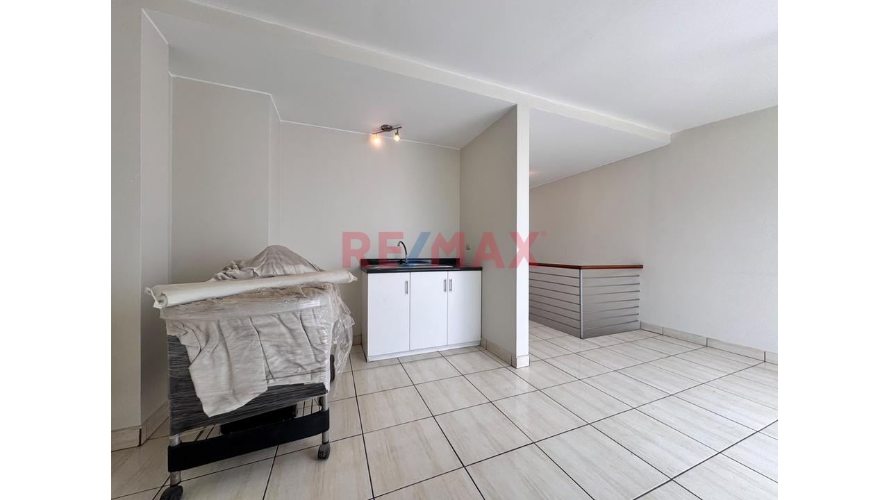 Hermoso Duplex En Venta Frente A Parque - Las Gardenias Surco - 17
