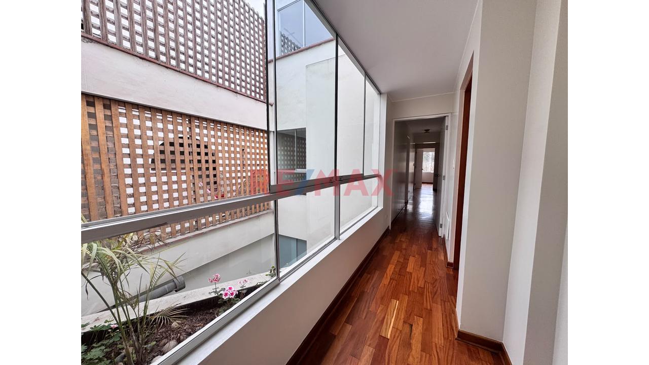 Hermoso Duplex En Venta  Frente A Parque -  Las Gardenias Surco — foto 7