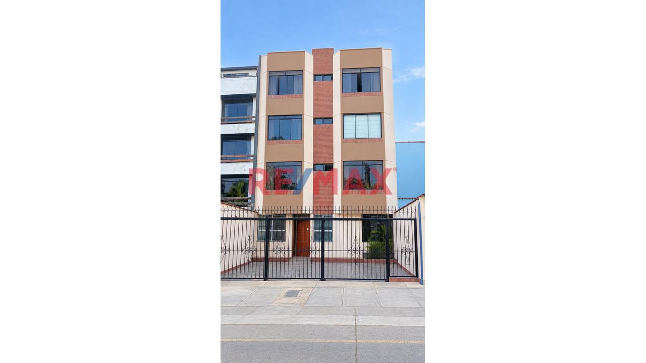 Surco Alquiler De Departamento – Frente A Parque