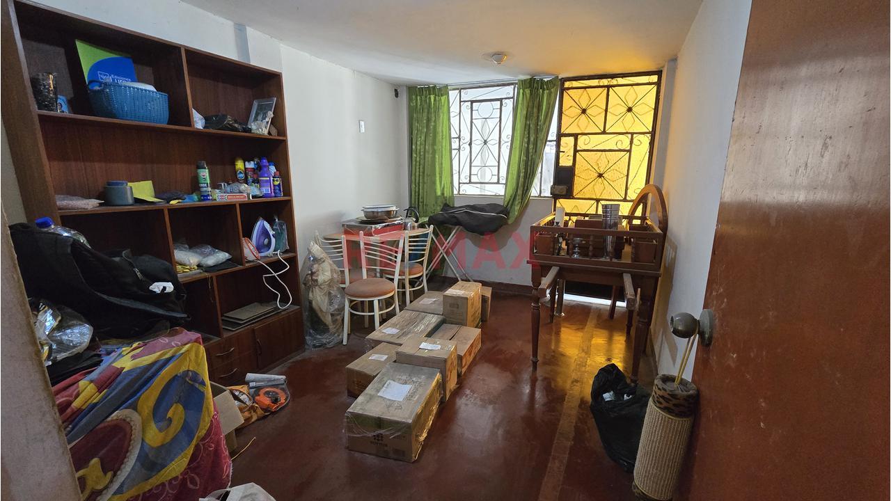 Casa De 5 Pisos En Venta En Urb. San Diego - Smp - 8