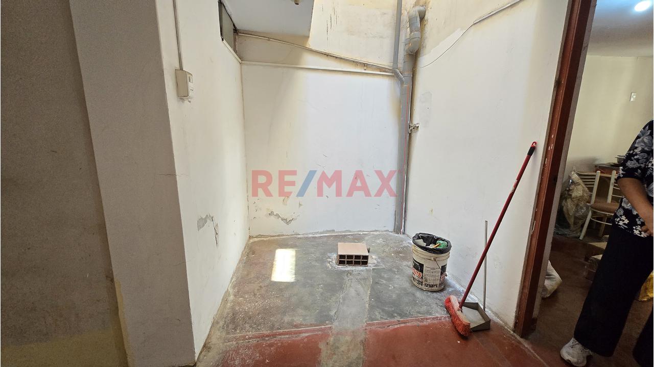 Casa De 5 Pisos En Venta En Urb. San Diego - Smp - 4