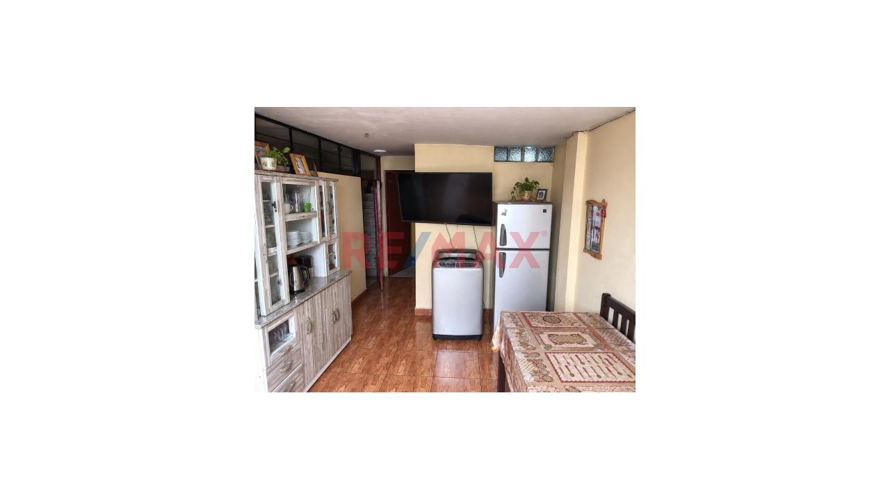 En Venta Micro-Edificio De 3 Pisos + Azotea Con 4 Partidas Independientes En Sunarp - 2