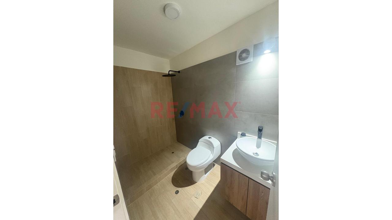 Estreno En Miraflores / Primer Piso Con Terraza/ No Paga Alcabala — foto 10