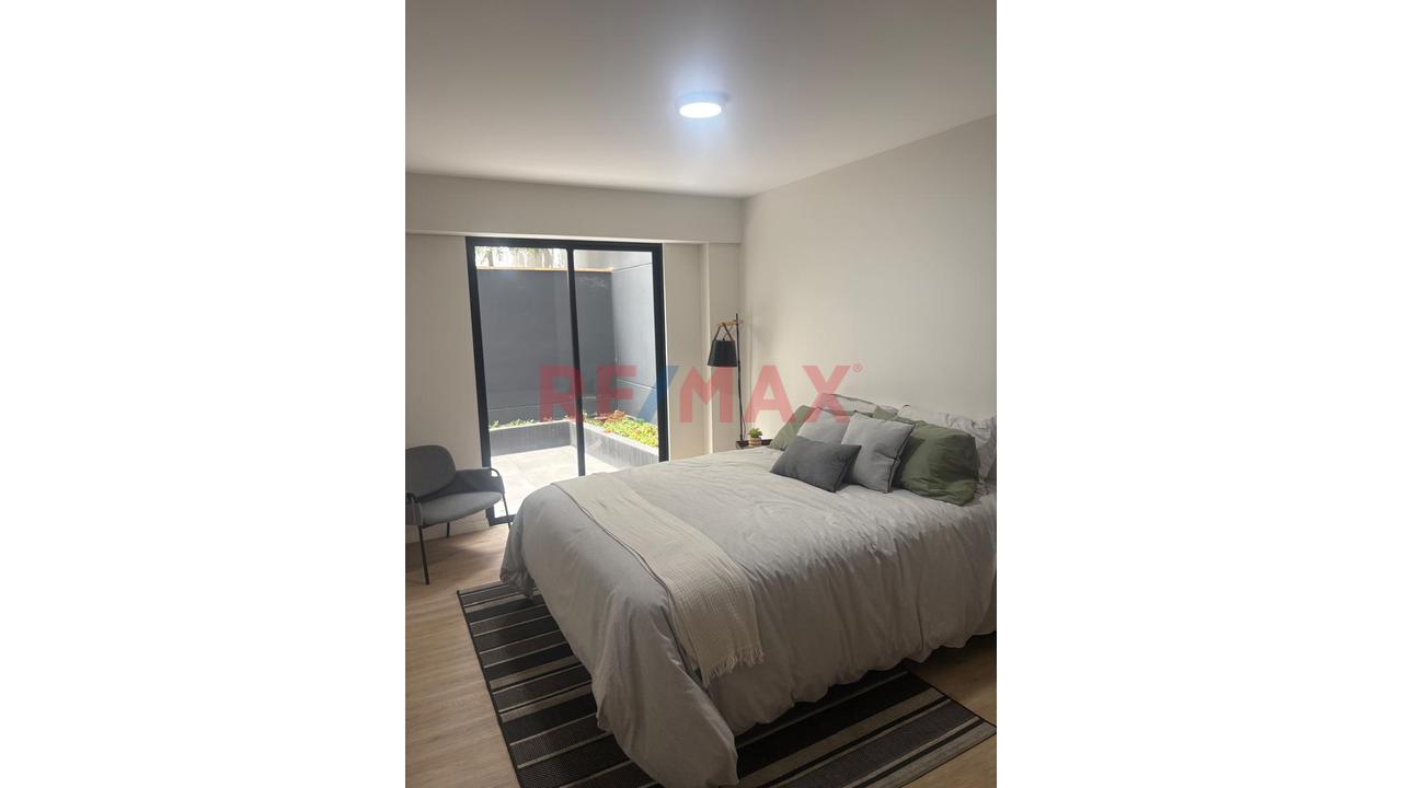 Estreno En Miraflores / Primer Piso Con Terraza/ No Paga Alcabala — foto 2