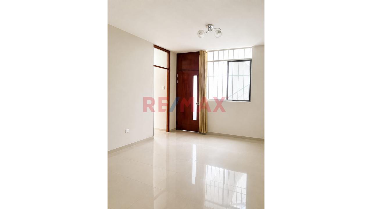 Se Vende Departamento Grande Y Lindo En Urb Miraflores Country Club — foto 4
