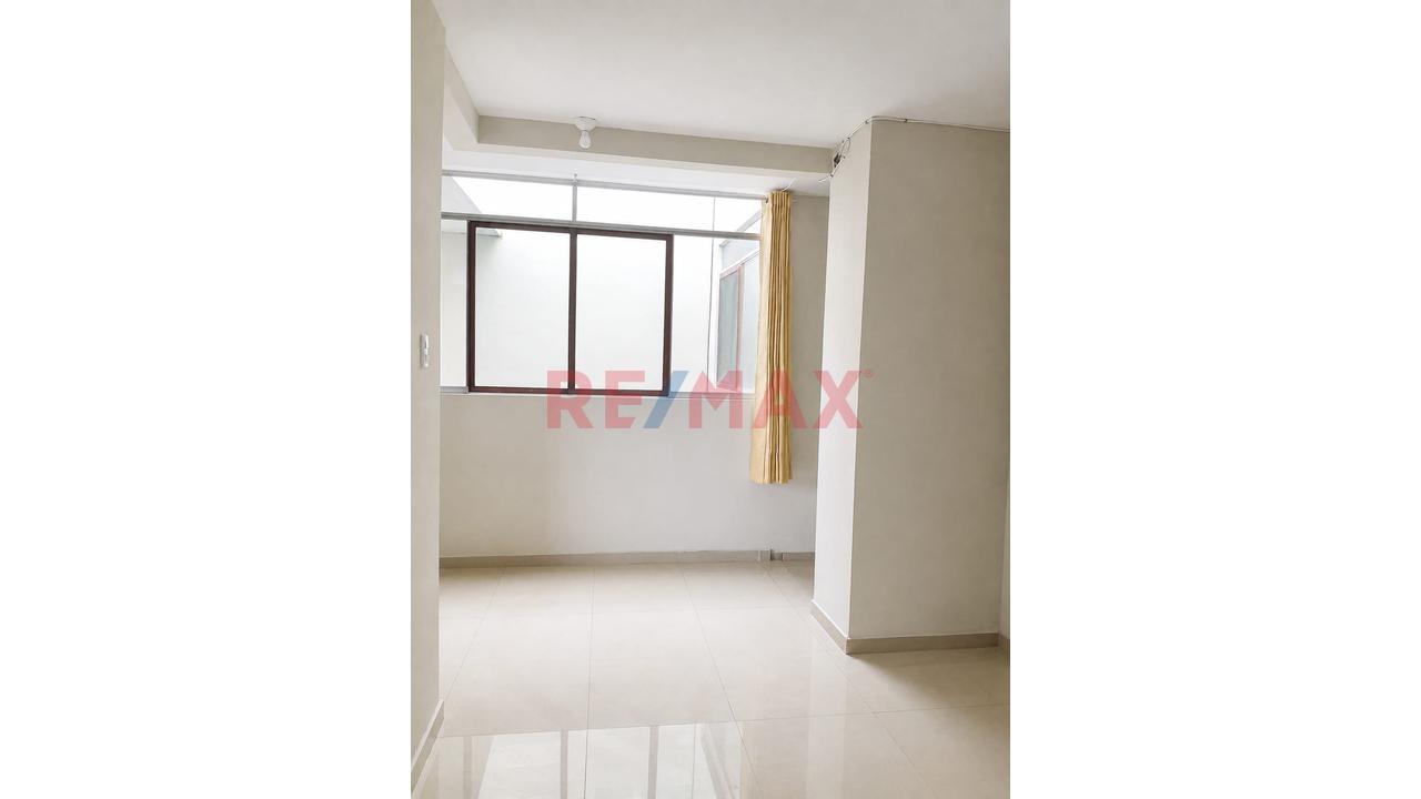 Se Vende Departamento Grande Y Lindo En Urb Miraflores Country Club — foto 3