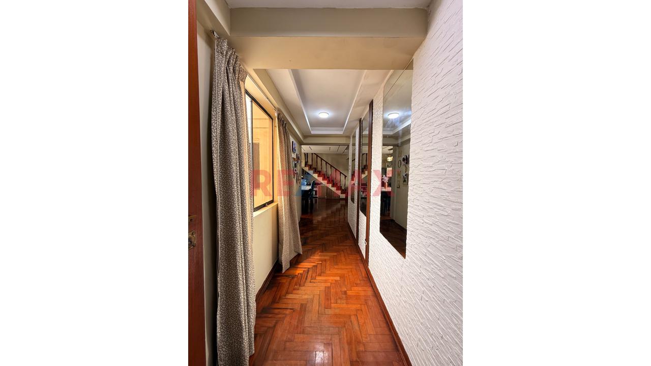 Dúplex + Azotea En Venta – Santa Beatriz, Límite Con Lince