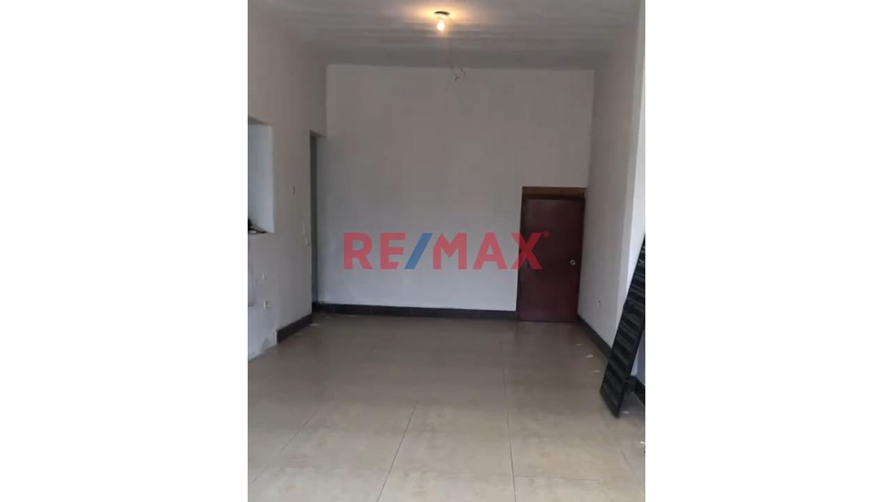 Alquilo Amplio Local Comercial Comas 54M2 - 3