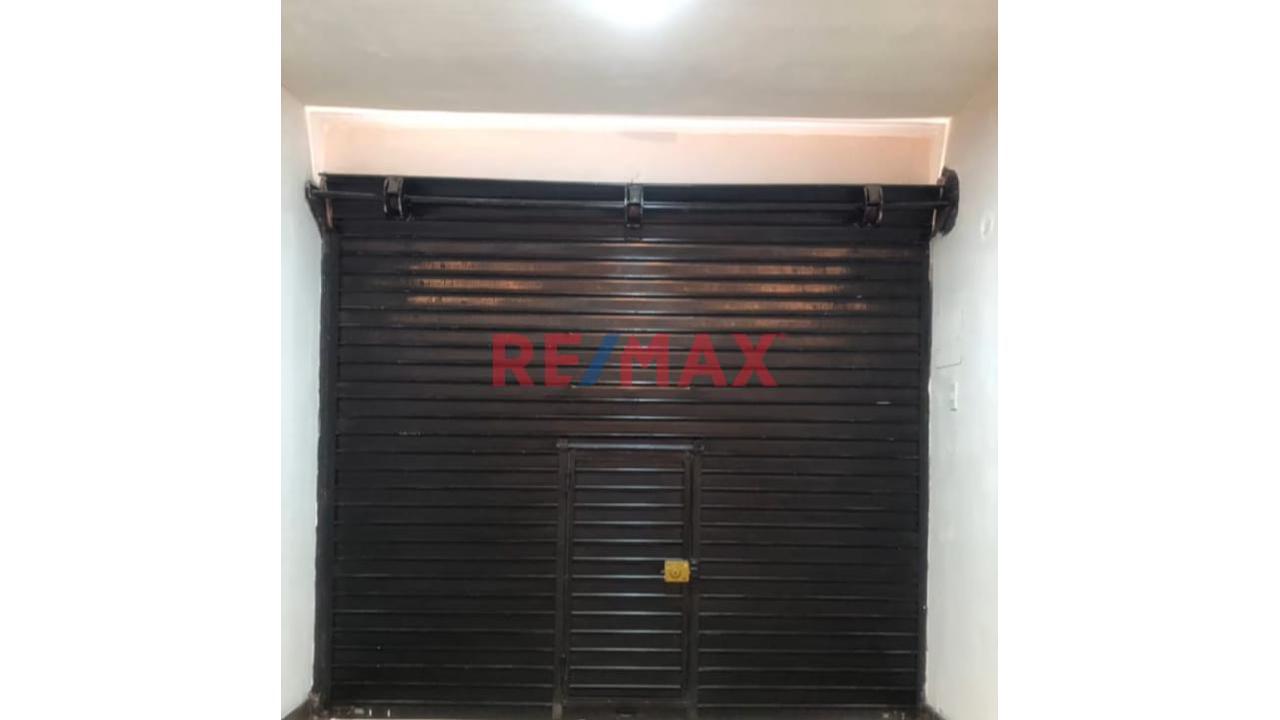 Alquilo Amplio Local Comercial Comas 54M2 - 5