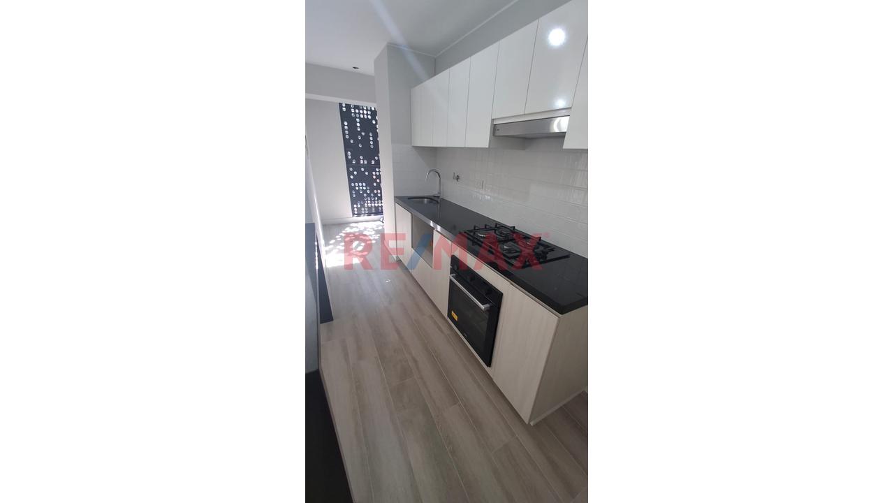 Se Vende Departamento En Estreno + 3 Dormitorios + 2 Estacionamientos A Una Cuadra Del Campo De Marte — foto 8