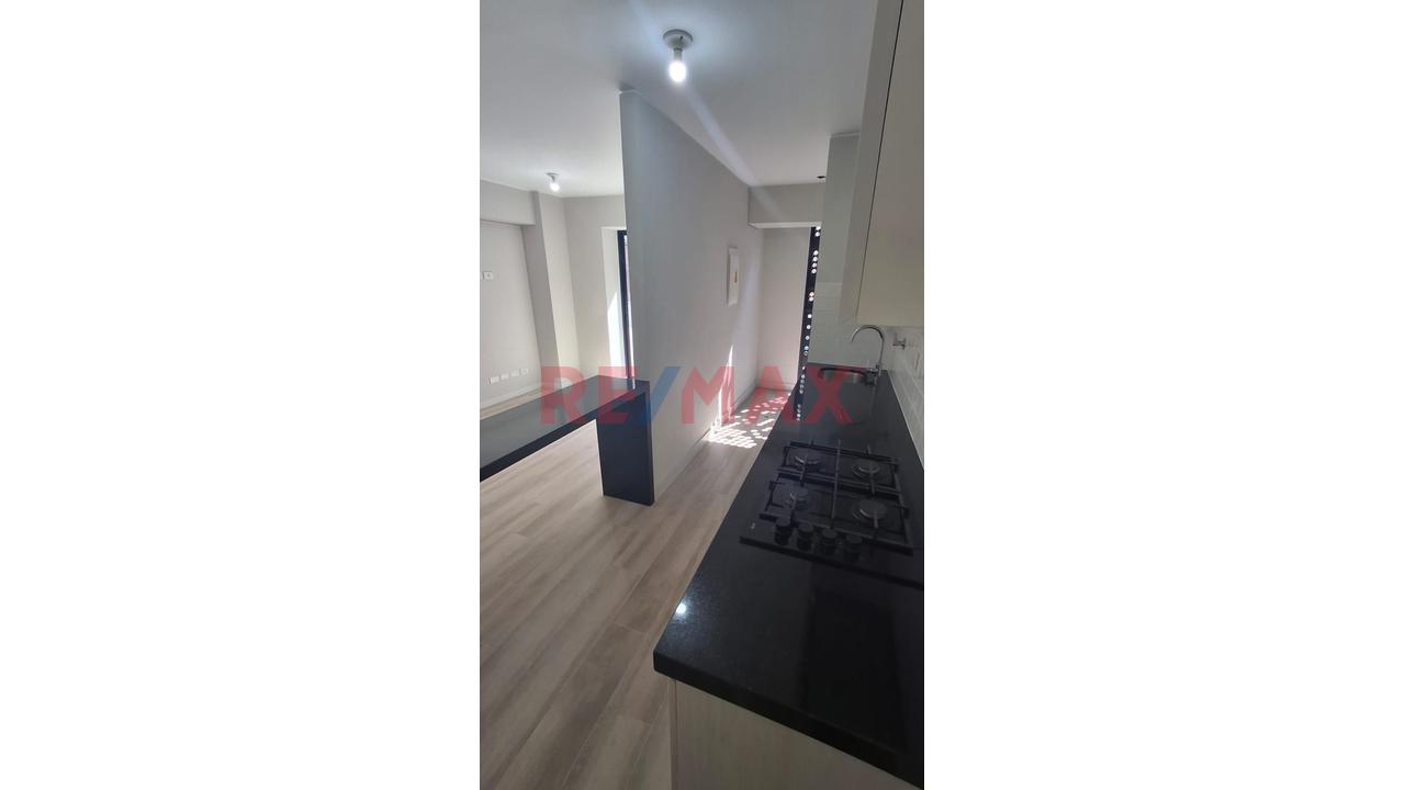 Se Vende Departamento En Estreno + 3 Dormitorios + 2 Estacionamientos A Una Cuadra Del Campo De Marte — foto 9