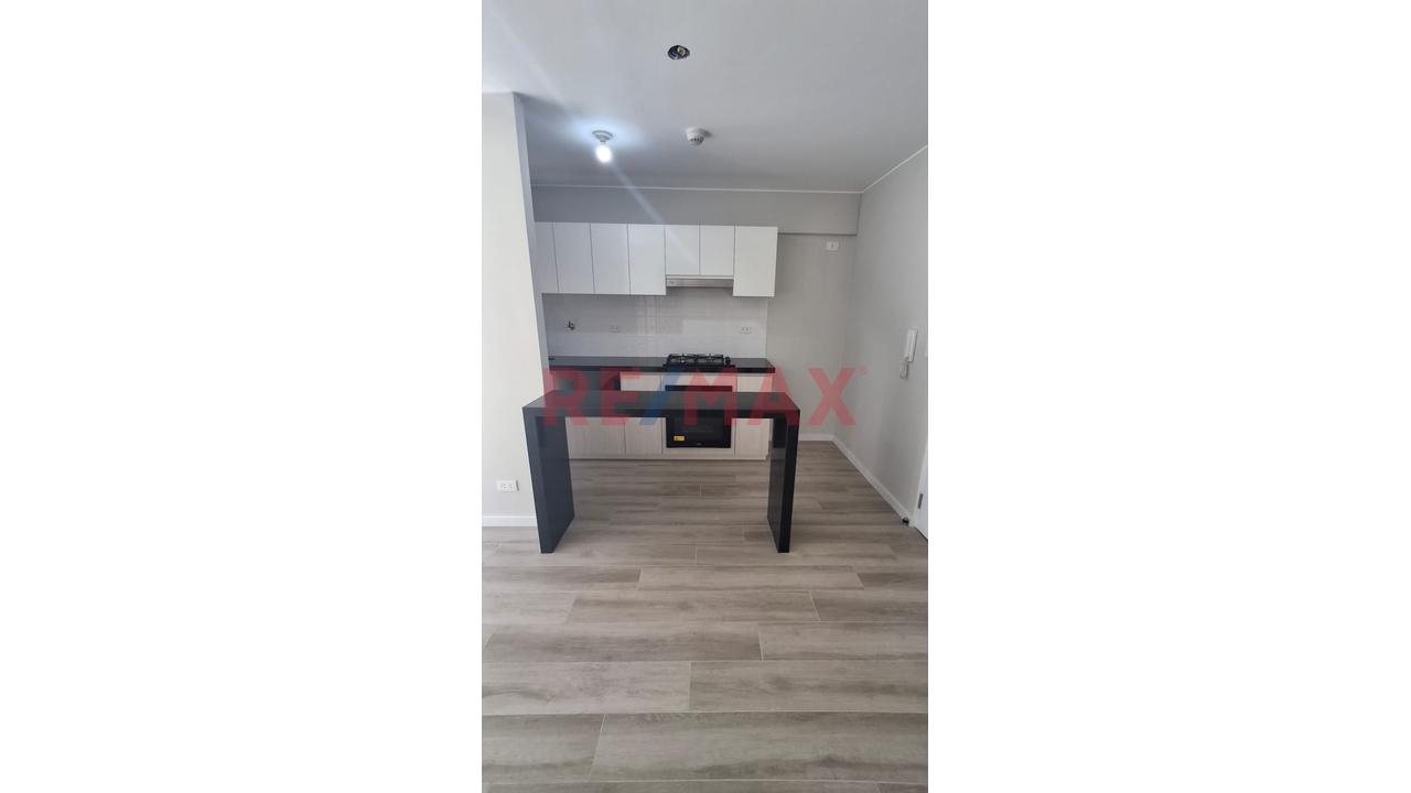 Se Vende Departamento En Estreno + 3 Dormitorios + 2 Estacionamientos A Una Cuadra Del Campo De Marte — foto 12
