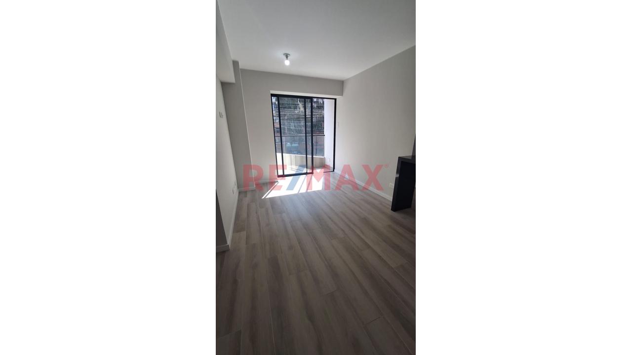 Se Vende Departamento En Estreno + 3 Dormitorios + 2 Estacionamientos A Una Cuadra Del Campo De Marte — foto 13