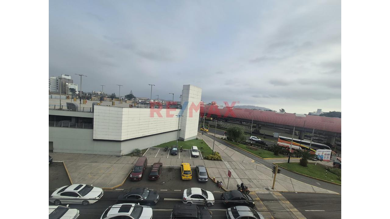 Vendo Departamento De 68 M² En Surco: Conectividad | Frente A Wong Y A Pasos Del Metro — foto 14