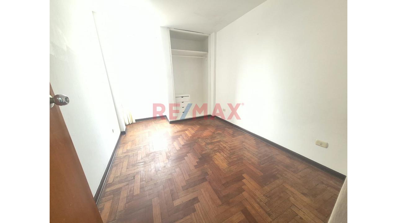 Vendo Departamento De 68 M² En Surco: Conectividad | Frente A Wong Y A Pasos Del Metro — foto 7
