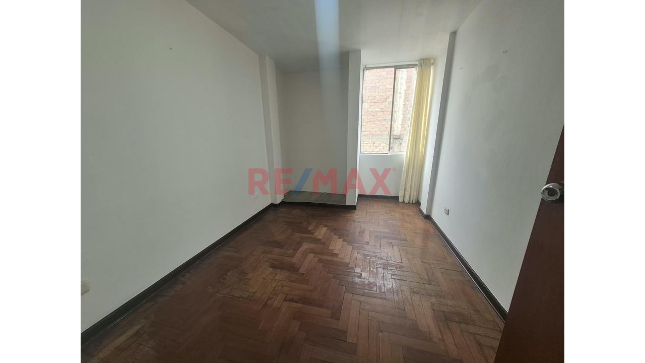 Vendo Departamento De 68 M² En Surco: Conectividad | Frente A Wong Y A Pasos Del Metro — foto 6