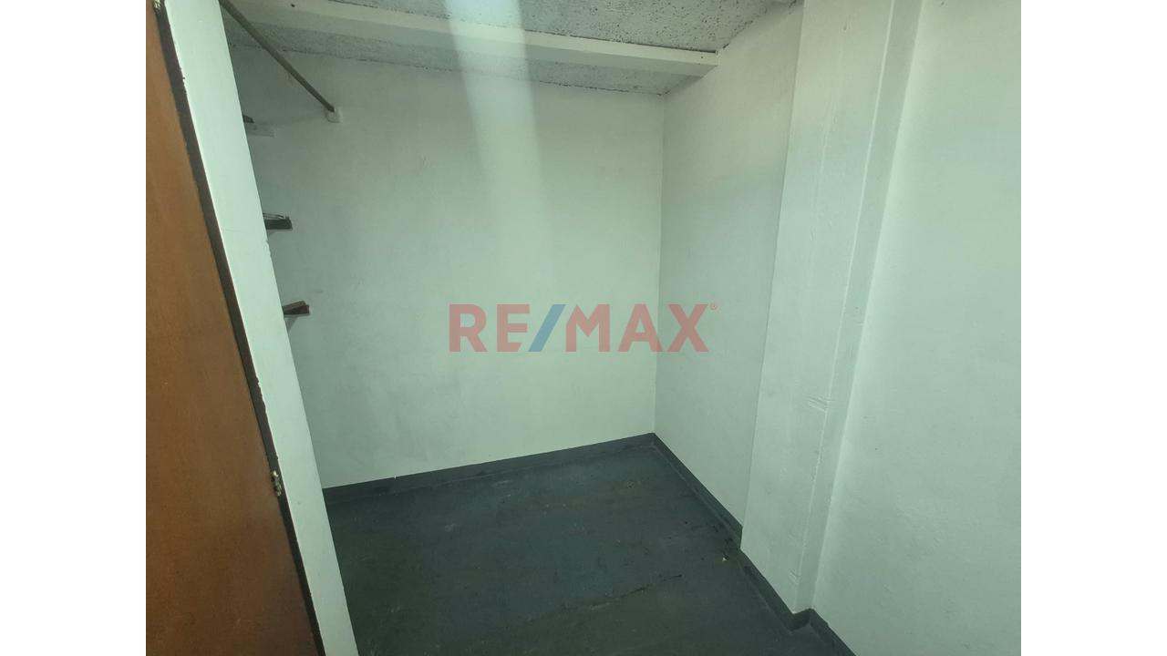 Vendo Departamento De 68 M² En Surco: Conectividad | Frente A Wong Y A Pasos Del Metro — foto 9