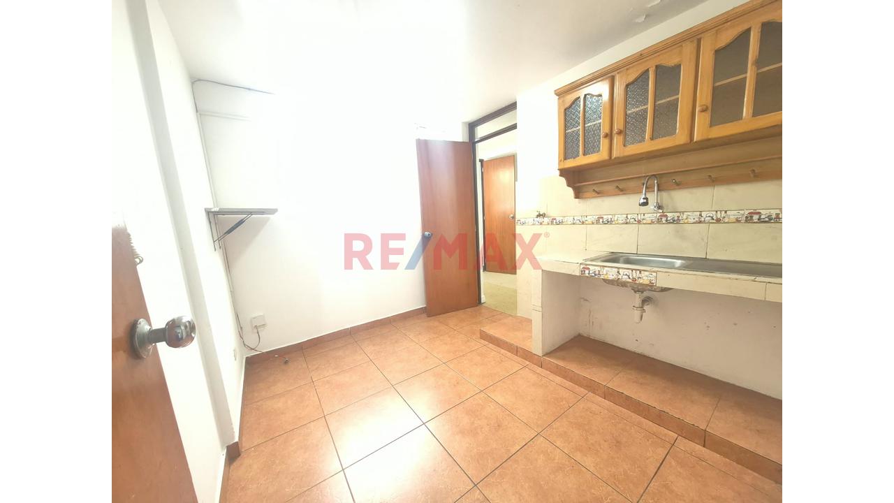 Vendo Departamento De 68 M² En Surco: Conectividad | Frente A Wong Y A Pasos Del Metro — foto 4