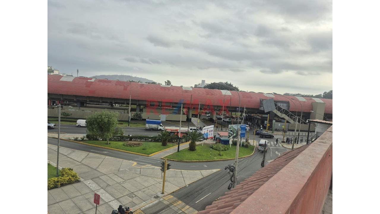 Vendo Departamento De 68 M² En Surco: Conectividad | Frente A Wong Y A Pasos Del Metro — foto 13