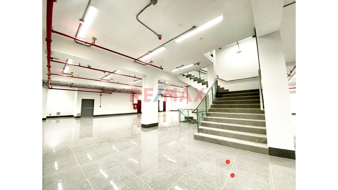 Alquilo Locales Comerciales En Edificio Balta: 1Er Piso,2Do Piso, Y 3Er Piso - 3