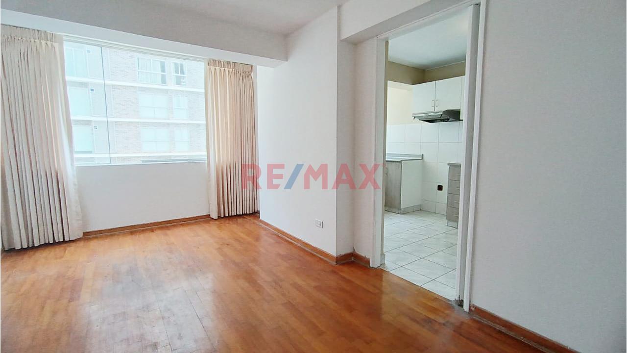 Alquiler Departamento / 92M2 / 3 Habitaciones / Cochera / Magdalena Del Mar Limite Con Jesus Maria — foto 4