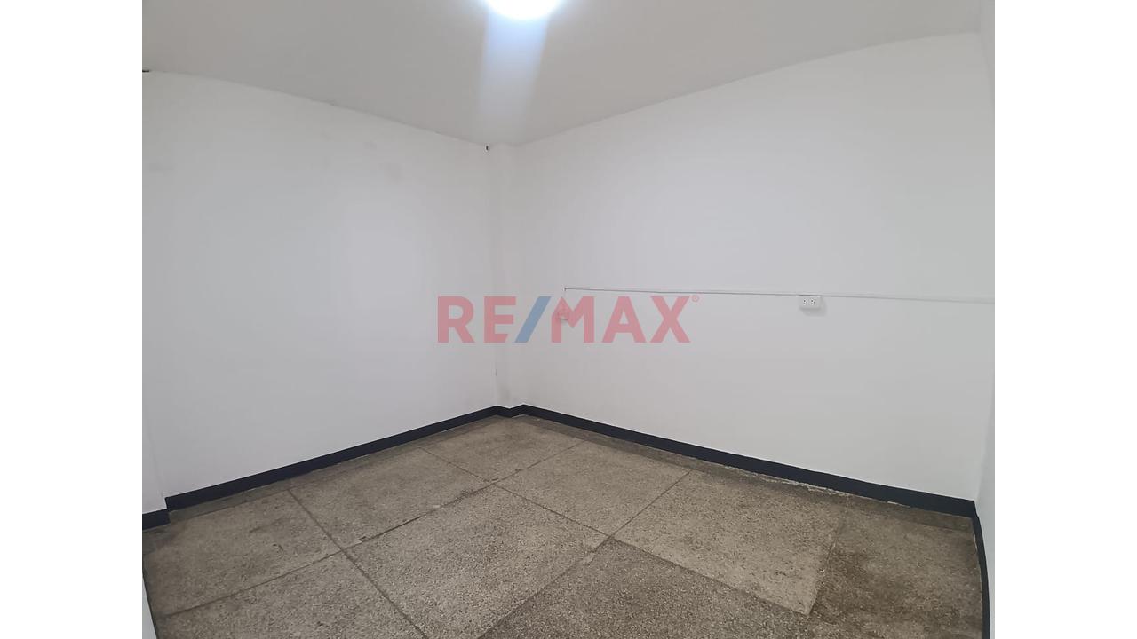 Local Comercial De 150 M² En Av. Aviación | Frente A La Videna | Límite La Victoria Y San Luis — foto 13