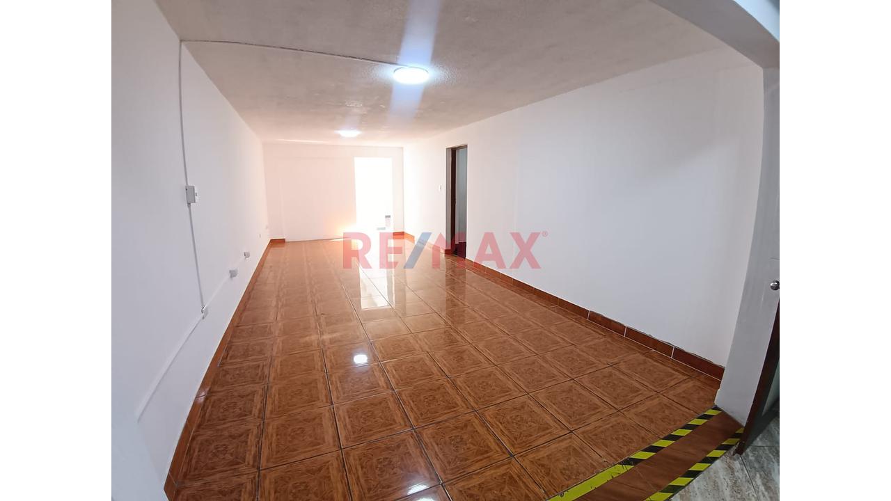 Local Comercial De 150 M² En Av. Aviación | Frente A La Videna | Límite La Victoria Y San Luis — foto 5