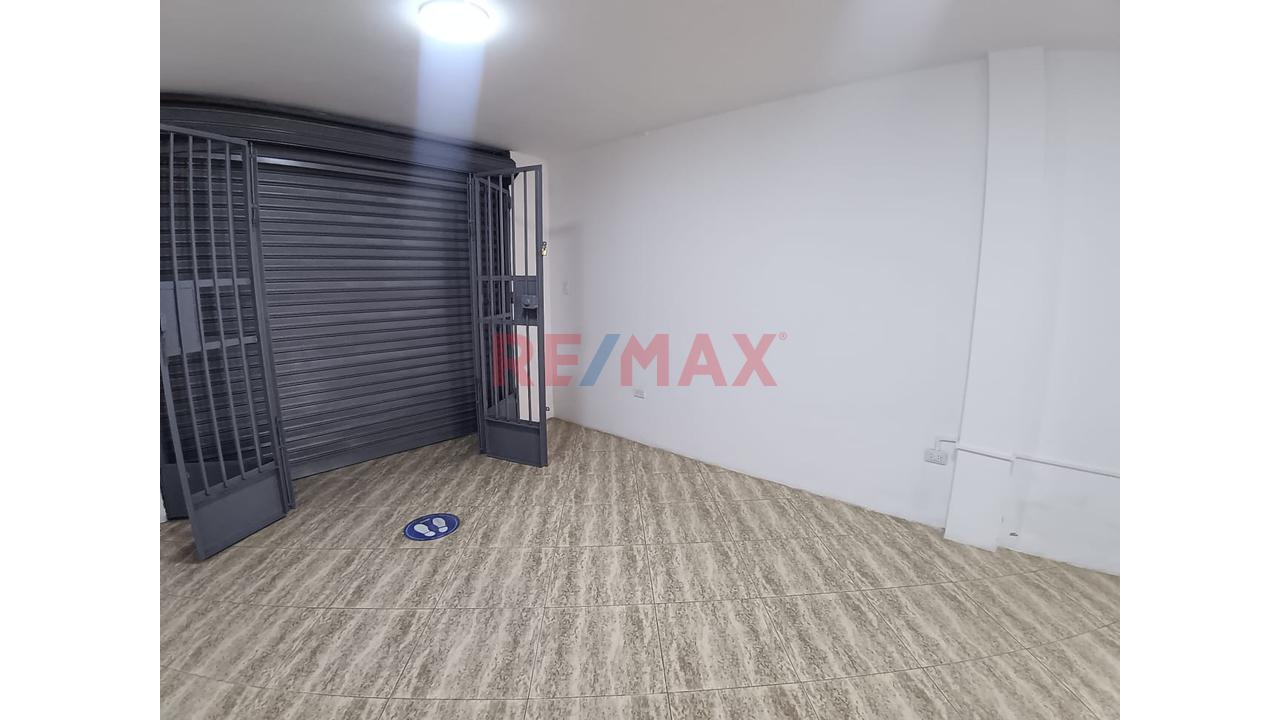 Local Comercial De 150 M² En Av. Aviación | Frente A La Videna | Límite La Victoria Y San Luis — foto 3