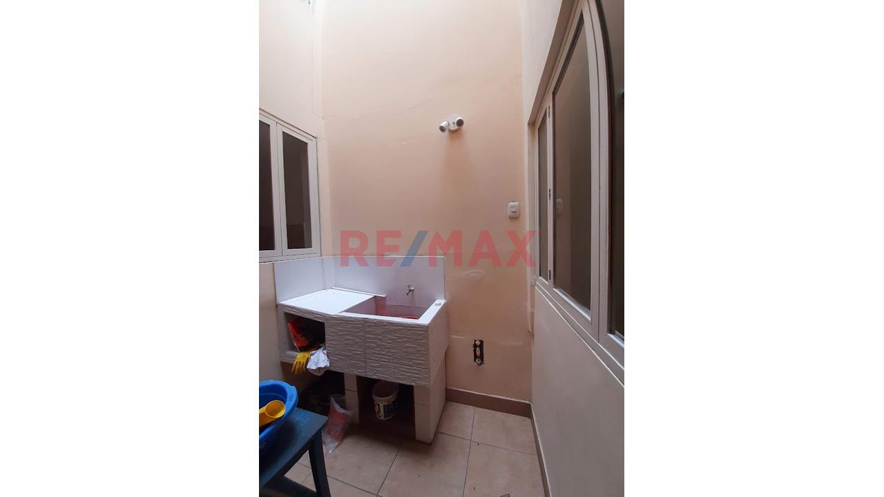 Se Vende Casa  De 90 M2 En Campoy  San Juan De Lurigancho — foto 3