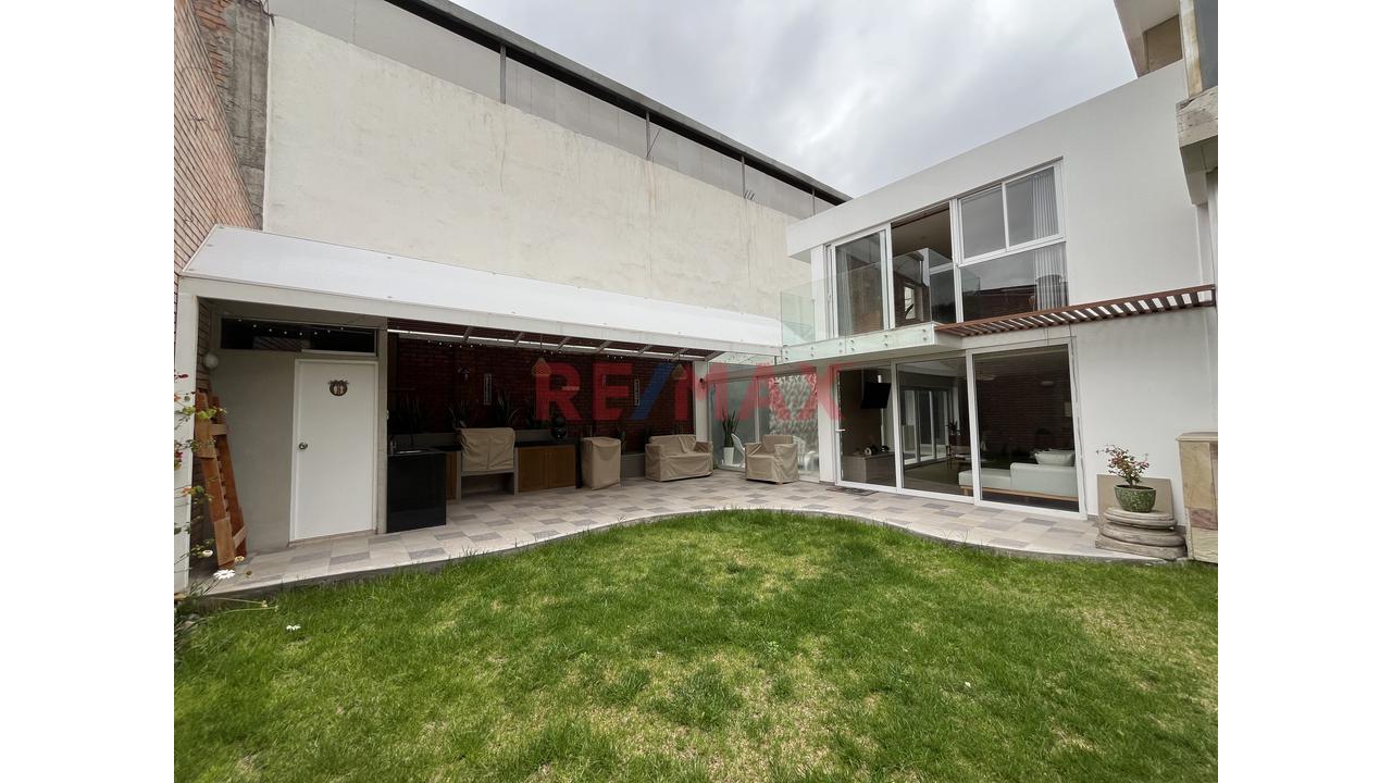 Exclusiva Casa En Alquiler En Quinta Privada En Yanahuara - 8