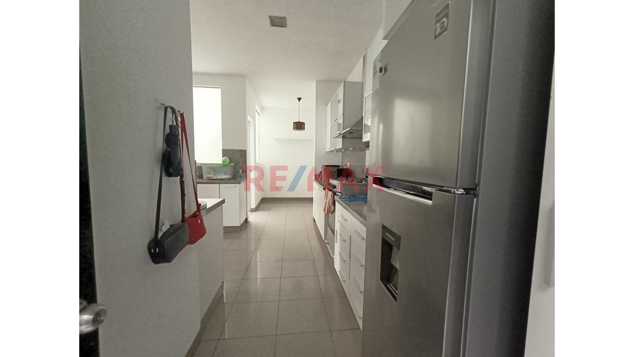 Alquilo Casa Con Piscina En Condominio Urb Sol De La Molina- 1Ra Etapa — foto 3
