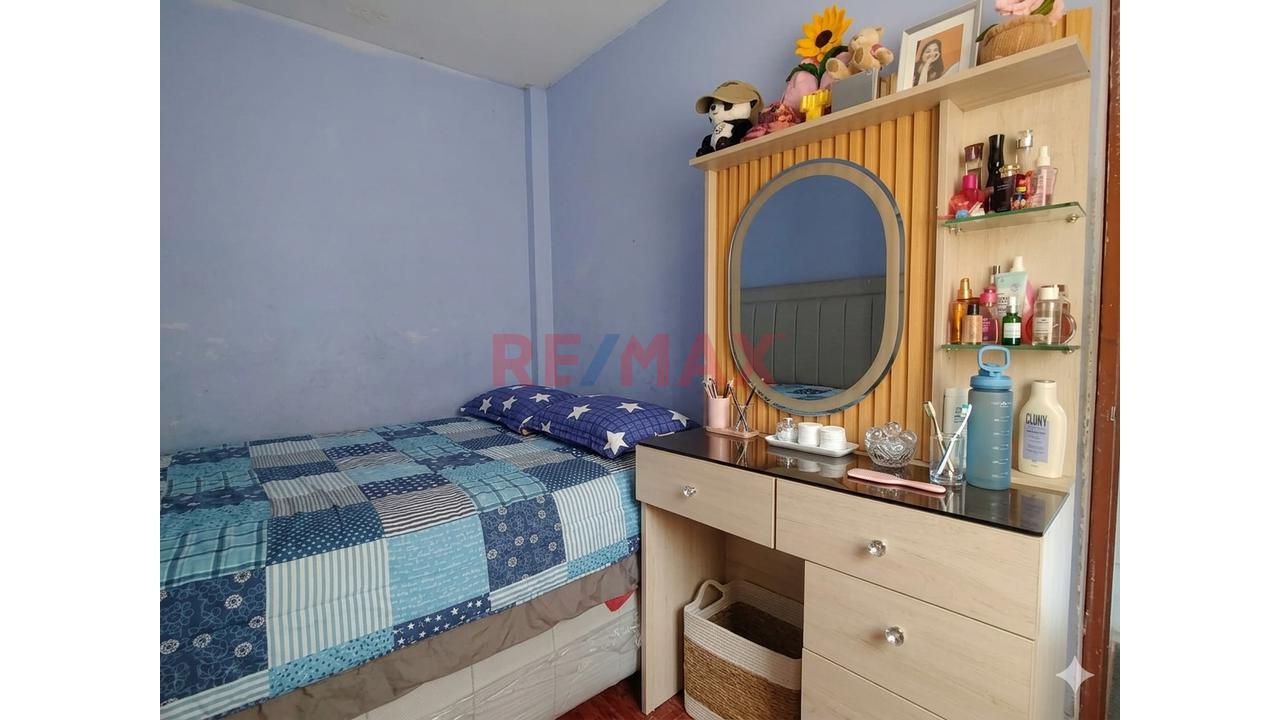 Venta Casa De 2 Pisos - 120Mts2- Espalda Comisaria Bayovar - 13