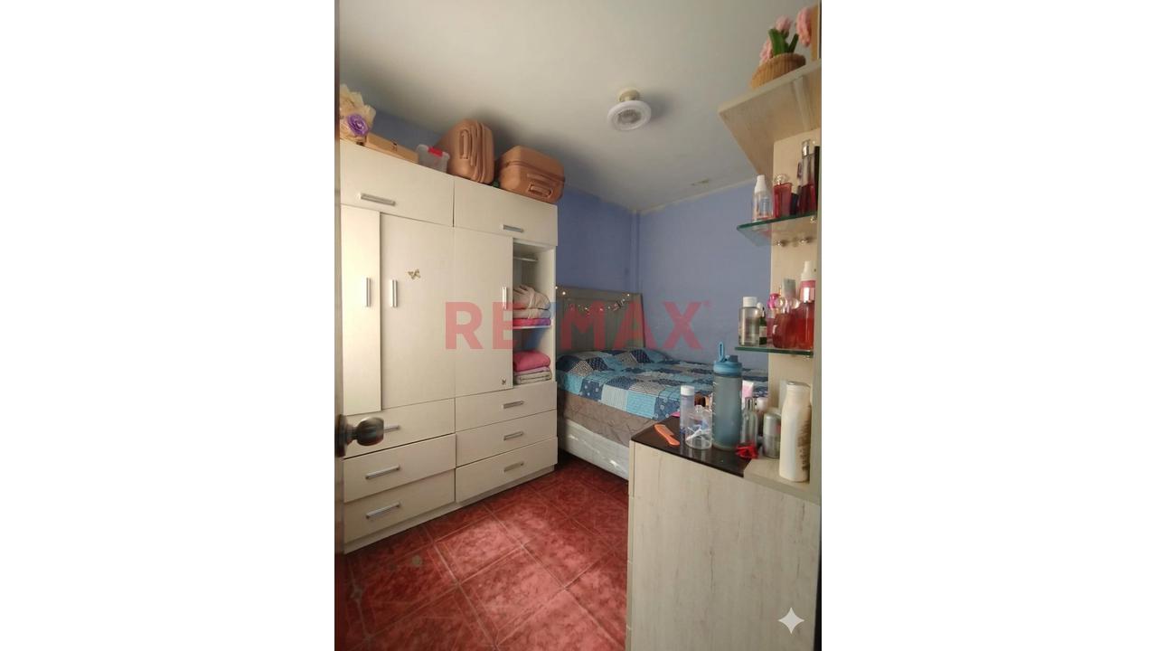 Venta Casa De 2 Pisos - 120Mts2- Espalda Comisaria Bayovar - 11
