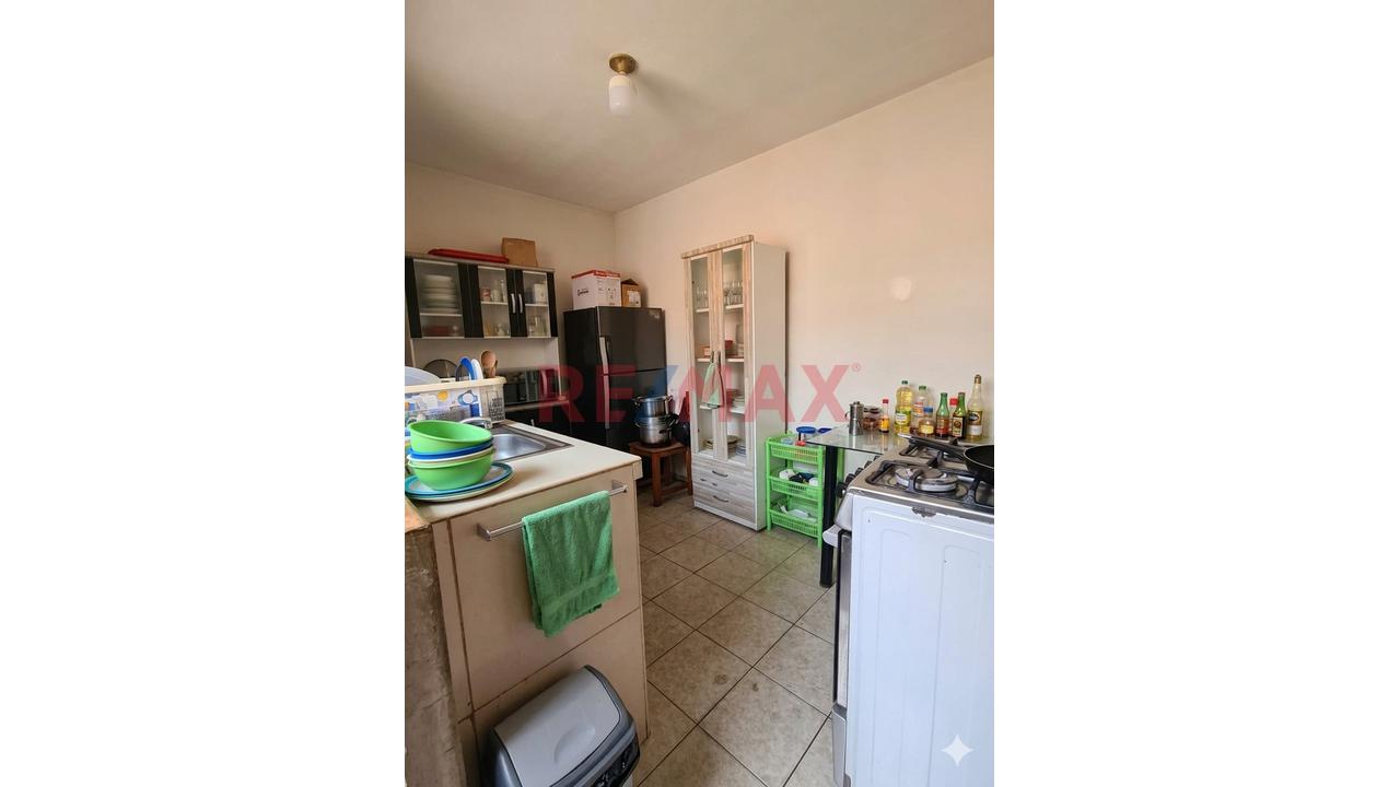 Venta Casa De 2 Pisos - 120Mts2- Espalda Comisaria Bayovar - 7