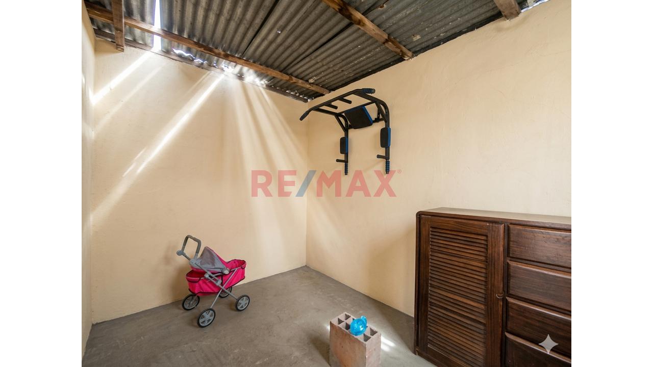 Venta Casa De 2 Pisos - 120Mts2- Espalda Comisaria Bayovar - 16