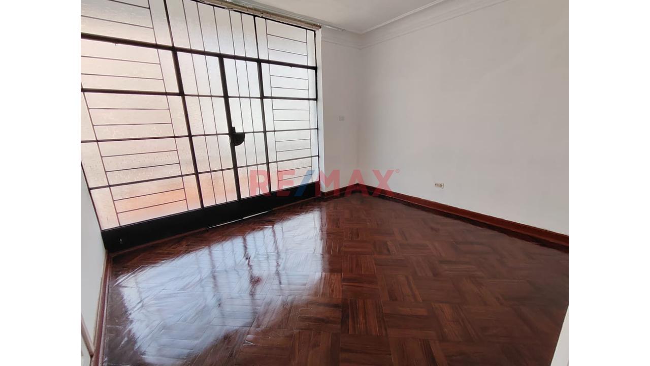 Alquilo Casa 209M2 En Pueblo Libre - 18