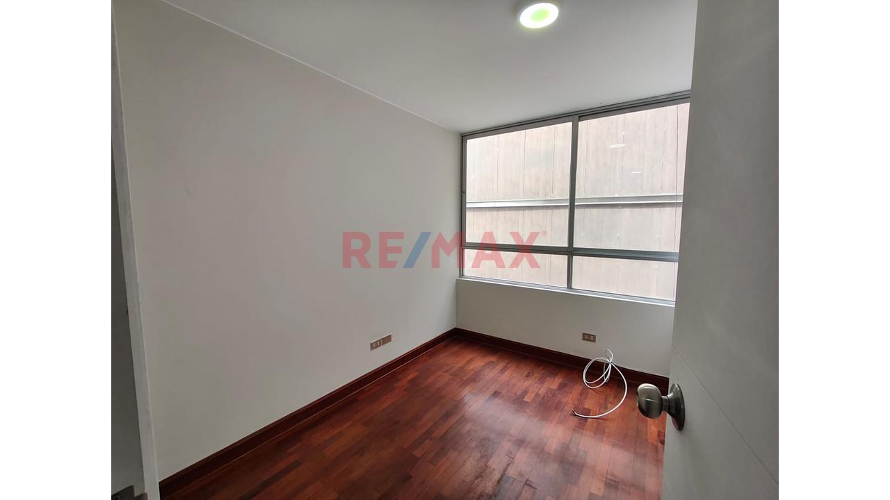 Oficina En Venta En Miraflores | 36 M² A Pasos Del Parque Kennedy — foto 5