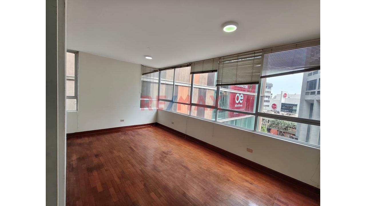 Oficina En Venta En Miraflores | 36 M² A Pasos Del Parque Kennedy — foto 4