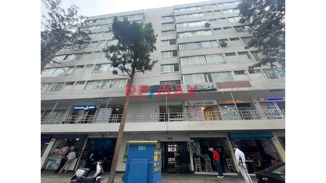 Oficina En Venta En Miraflores | 36 M² A Pasos Del Parque Kennedy