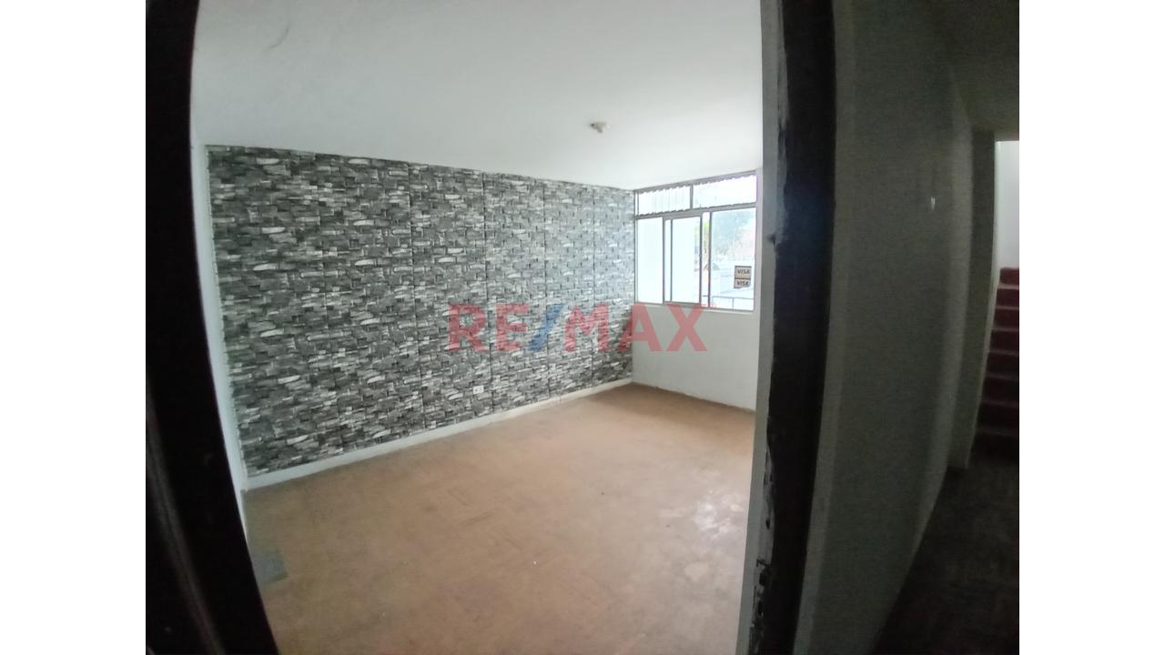 🏡 La Perla | Casa De 3 Pisos Con 6 Habitaciones, Cochera Para 2 Autos Y Potencial Para 5 Pisos — foto 7