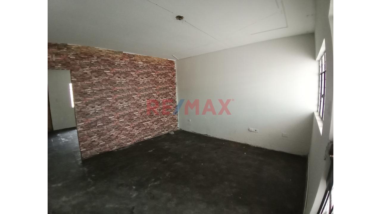 🏡 La Perla | Casa De 3 Pisos Con 6 Habitaciones, Cochera Para 2 Autos Y Potencial Para 5 Pisos — foto 4