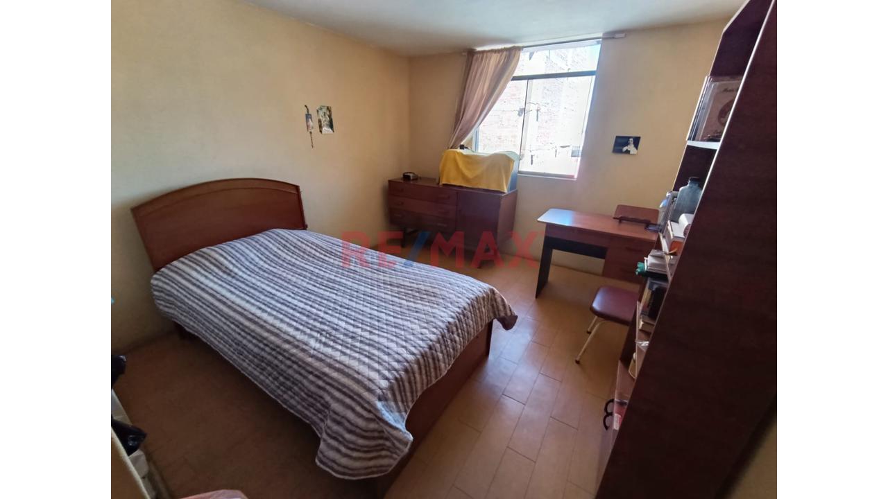 Casa En Venta Av. Principal - Jacobo Hunter - 11