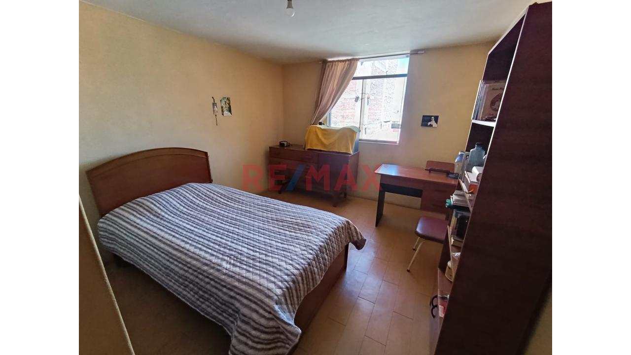Casa En Venta Av. Principal - Jacobo Hunter - 13
