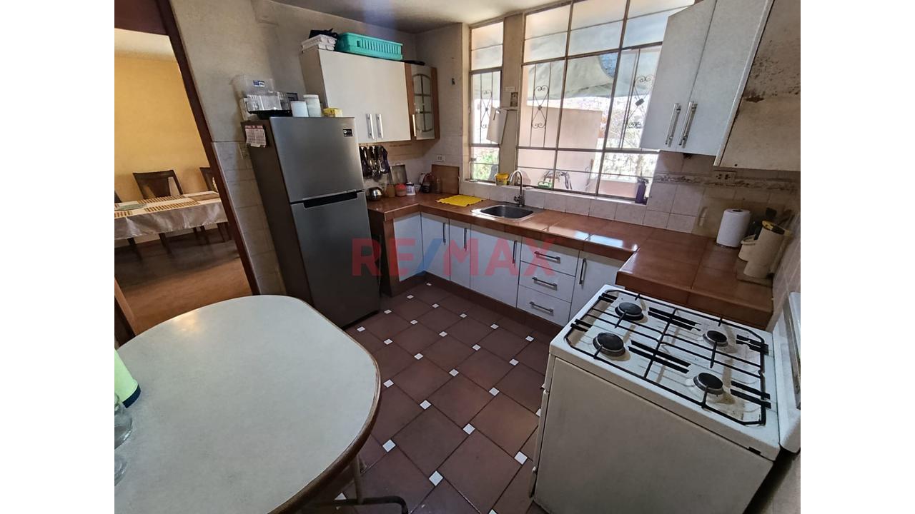 Casa En Venta Av. Principal - Jacobo Hunter - 9