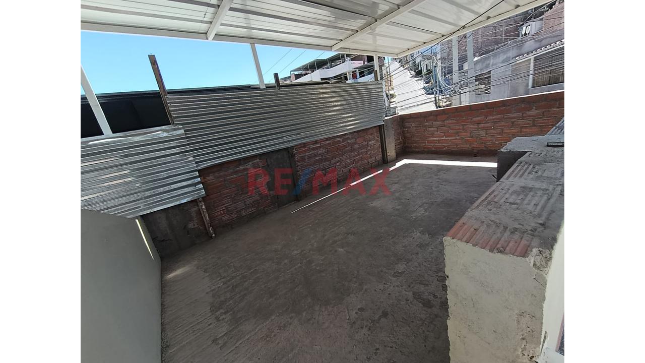 Casa En Venta Av. Principal - Jacobo Hunter - 6