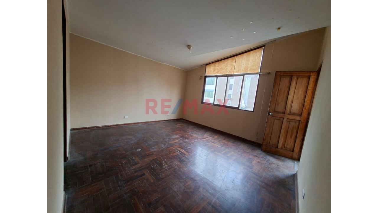 Alquiler De Departamento Para Estudio Profesional / Creativo A 1 Cuadra De Plaza San Miguel — foto 3