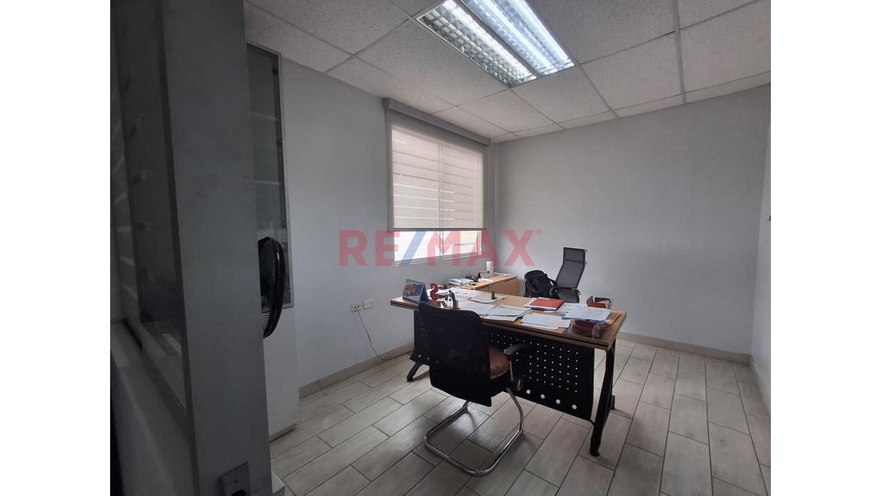 Local Versátil En Chorrillos 300 M² Totales (Oficinas + Almacén + Cochera) - 12