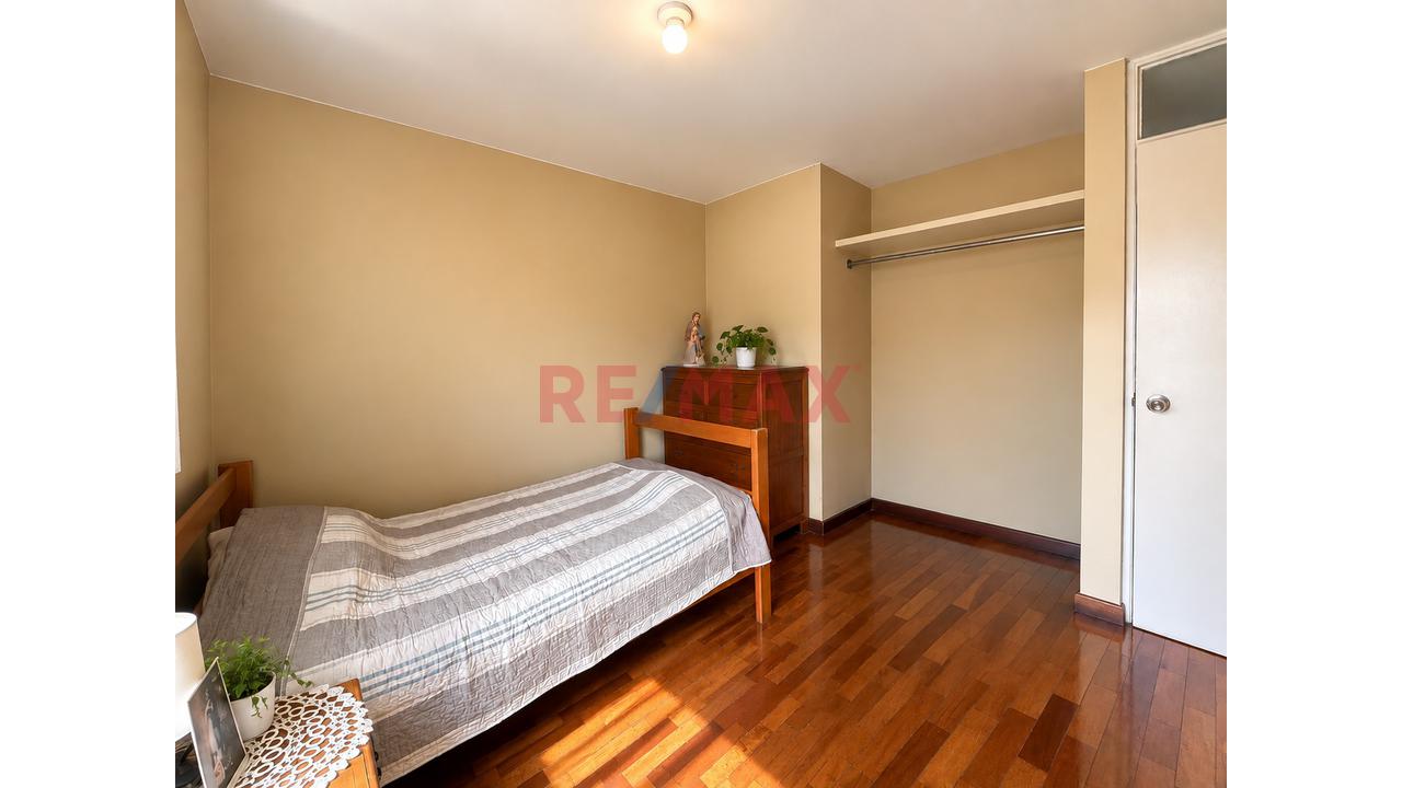 Oportunidad Dpto Venta En Las Torres De Limatambo- 3 Dor. + Cochera - 12